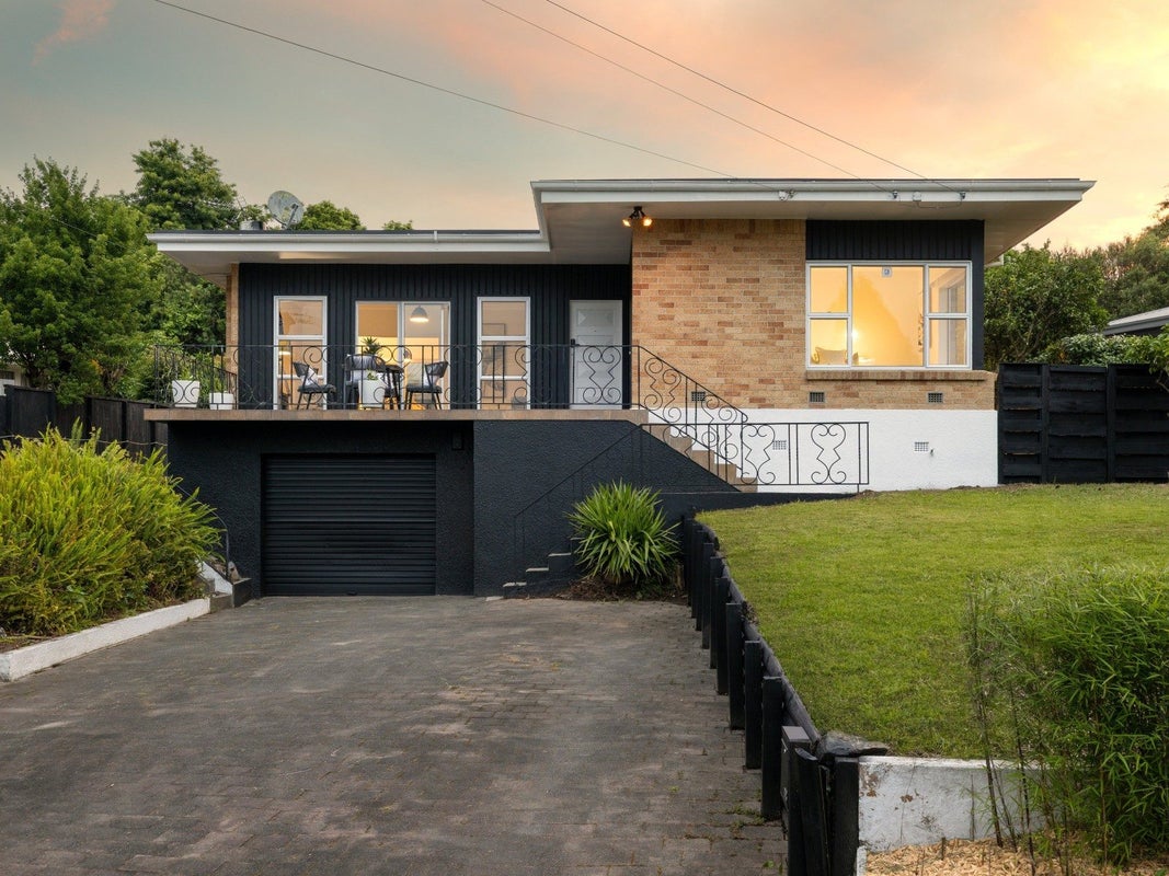 68 Mansel Avenue, Hillcrest, Hamilton - Carousel 1