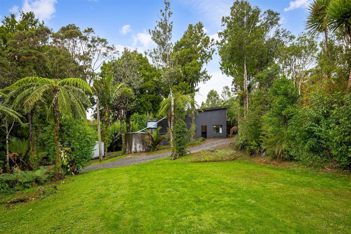 6 Tawari Road, Henderson Valley, Auckland - Carousel 24
