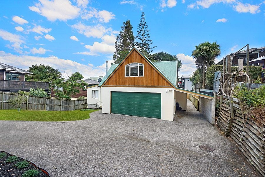 33A Baird Street, Howick, Auckland - Carousel 2
