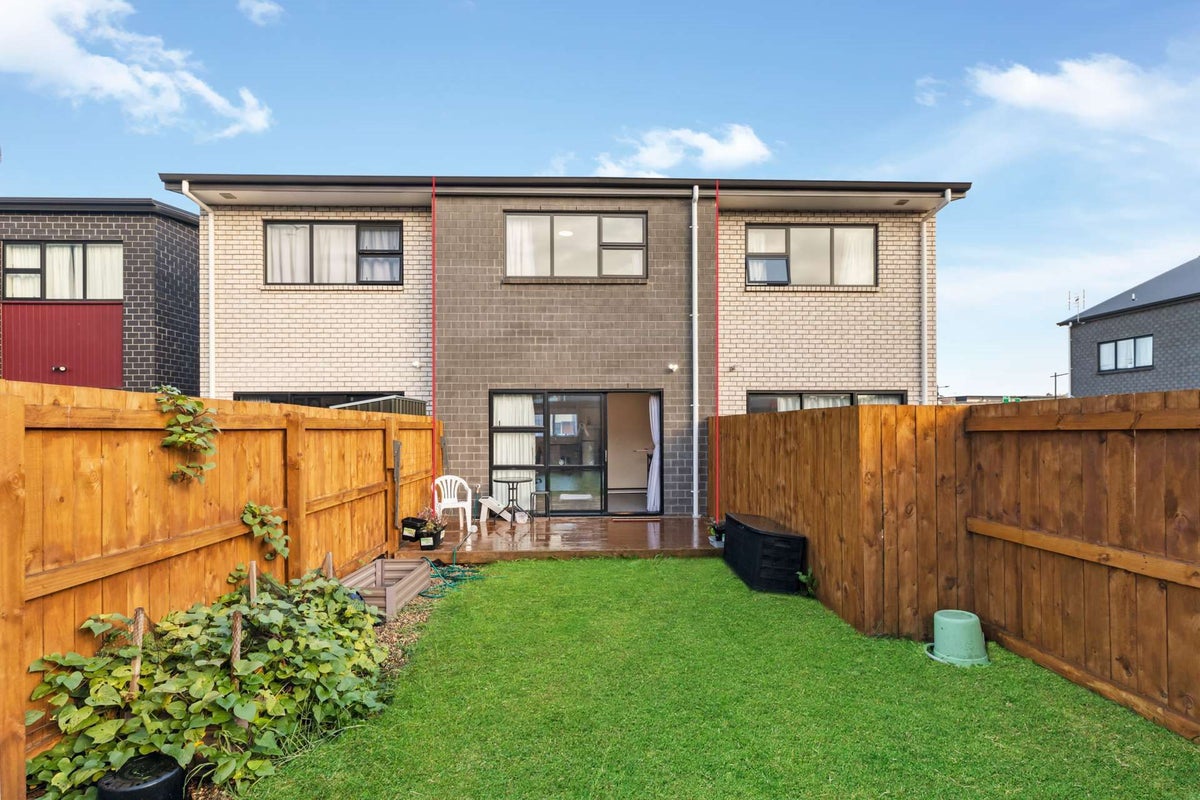13 Manga Street, Manukau, Auckland - Carousel 1