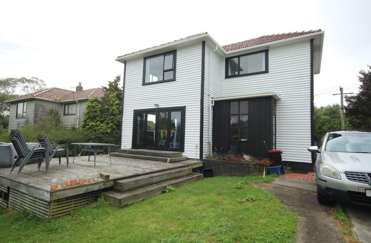 55 Dovecote Avenue, Corstorphine, Dunedin - Carousel 1