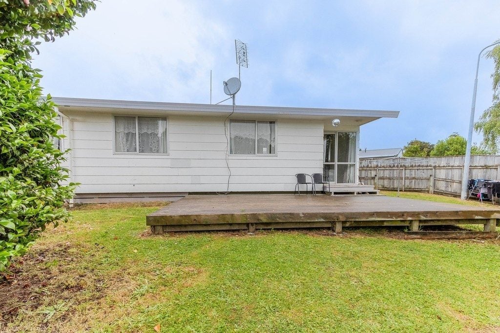 8A Cedar Drive, Aramoho, Whanganui - Carousel 1