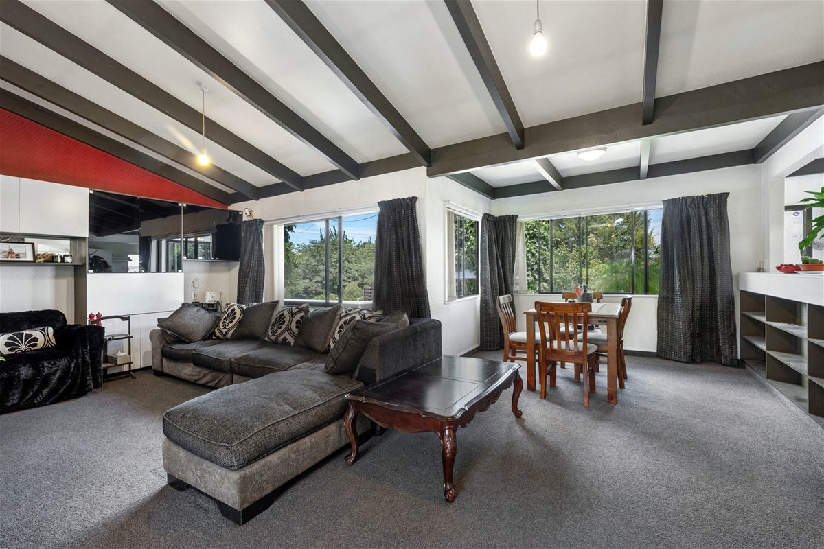 15 Kempton Place, Richmond Heights, Taupo - Carousel 1
