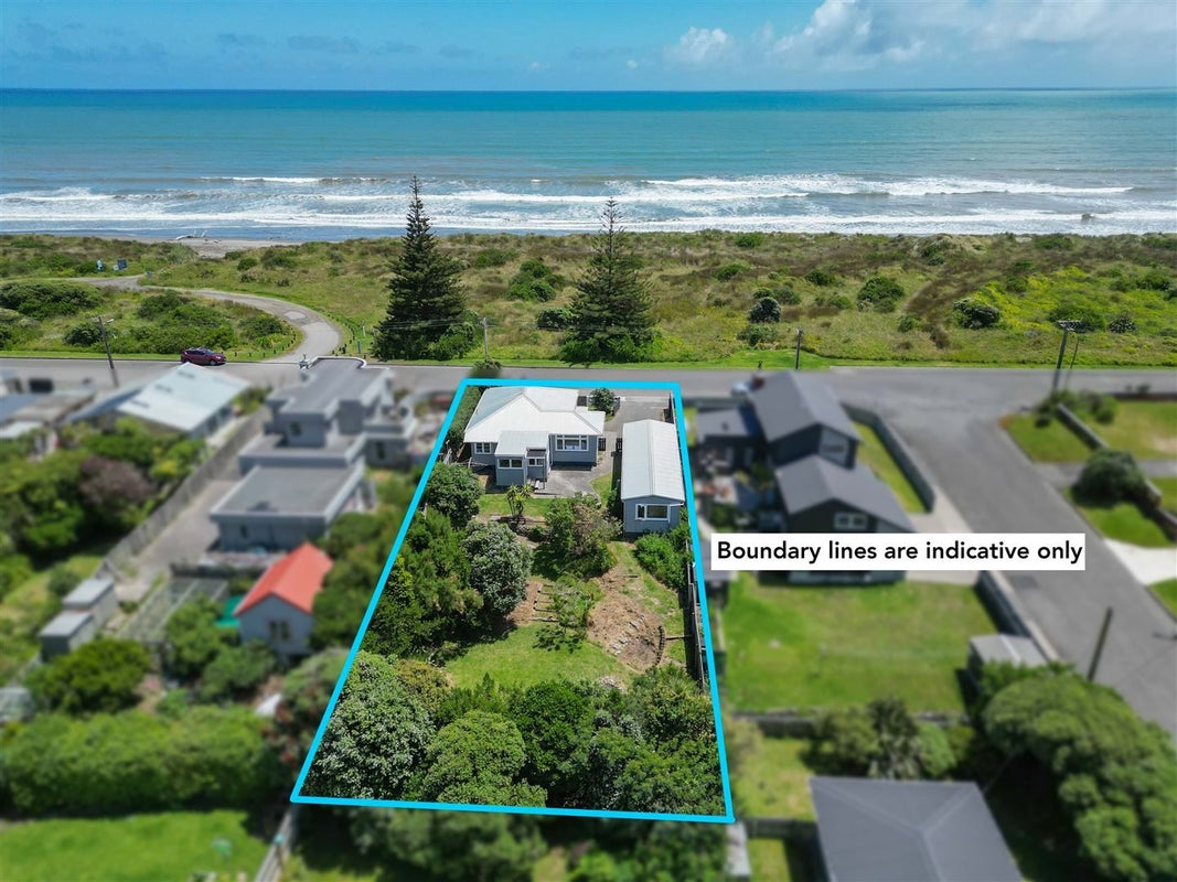 4 Marine Parade, Otaki Beach, Otaki - Carousel 1