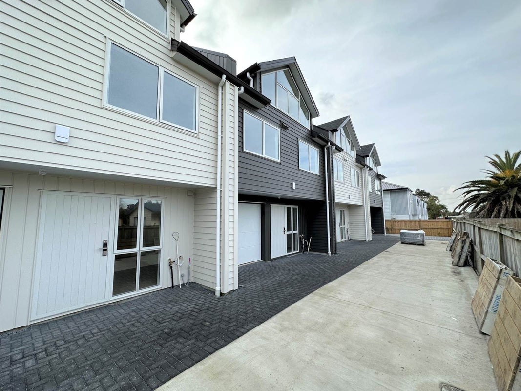 36E Kawiti Avenue, Point England, Auckland - Carousel 2