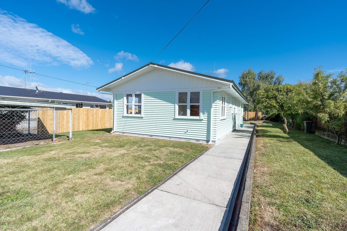 21 Sundown Crescent, Melville, Hamilton - Carousel 1