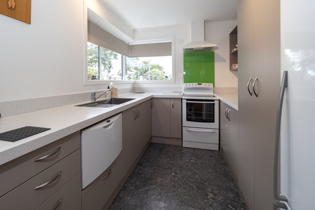 47 Chalmers Avenue, Hampstead, Ashburton - Carousel 2