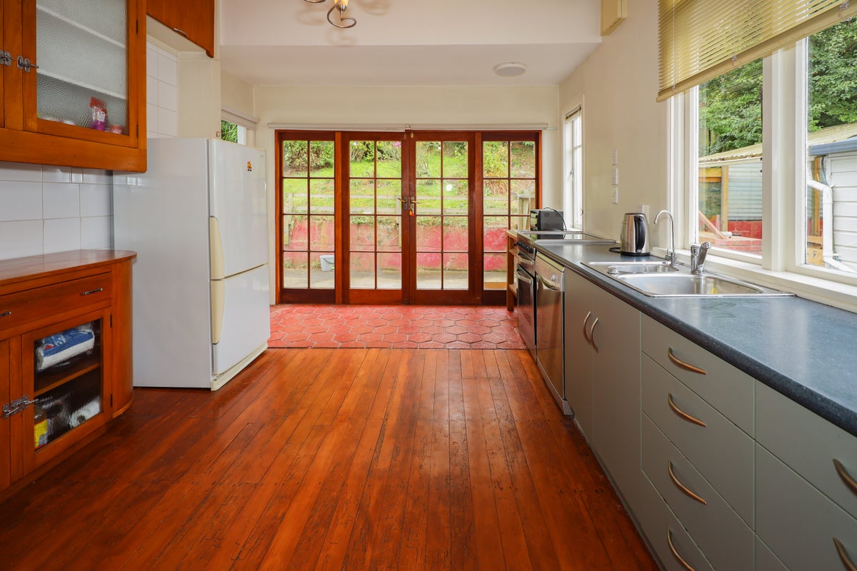 82 Eden Street, Oamaru - Carousel 2