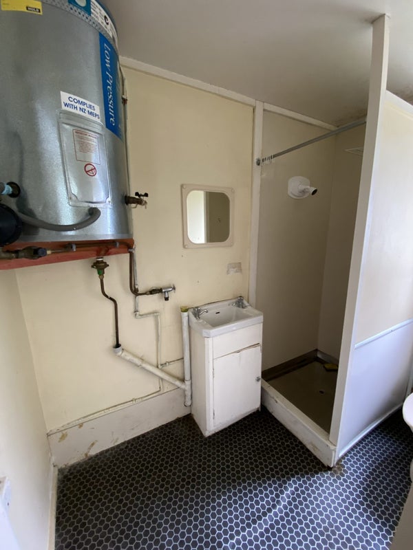 292 Main Road, Tawa, Wellington - Carousel 7