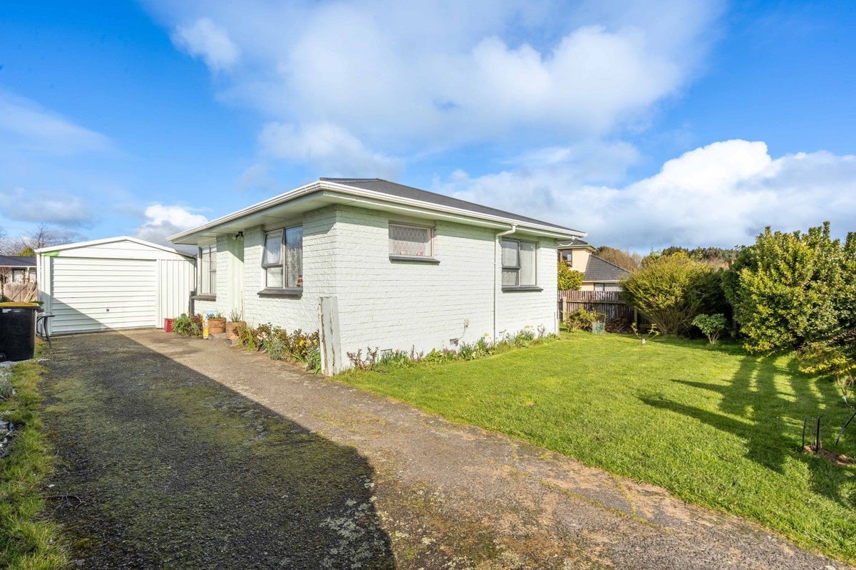 32 York Street, Strathern, Invercargill - Carousel 2