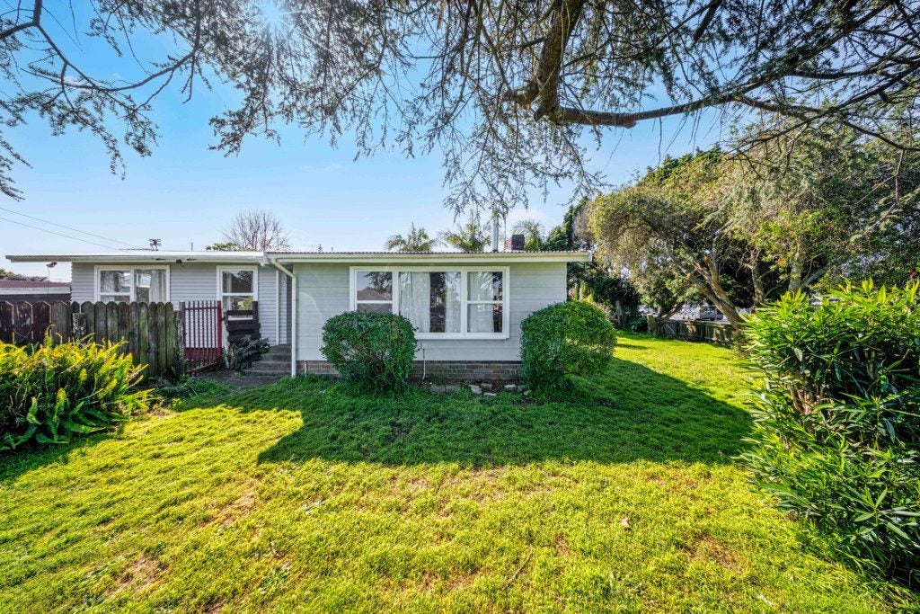 200 Robertson Road, Mangere East, Auckland - Carousel 1