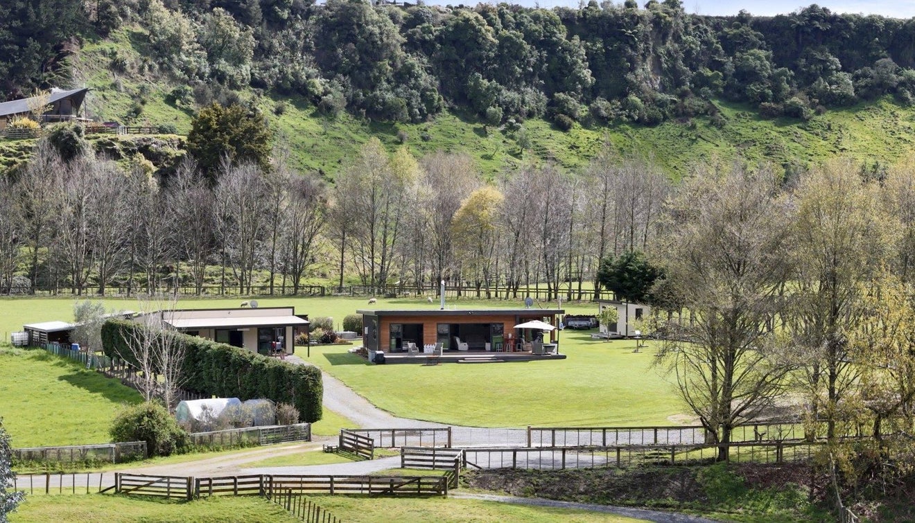 193 Rowes Road, Hunterville - Carousel 1