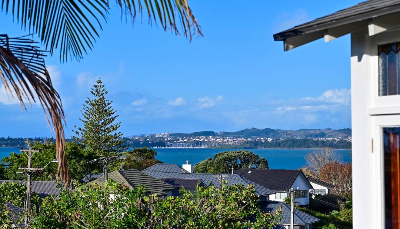 61 Uxbridge Road, Mellons Bay, Auckland - Carousel 2