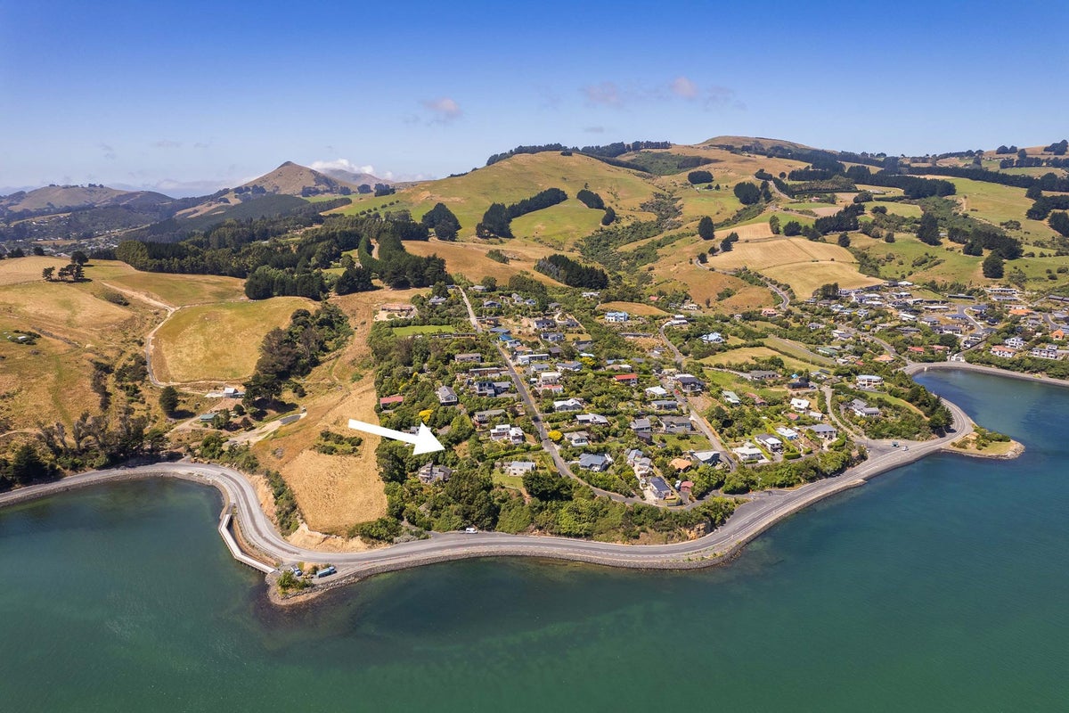 7A Raynbird Street, Company Bay, Dunedin - Carousel 1