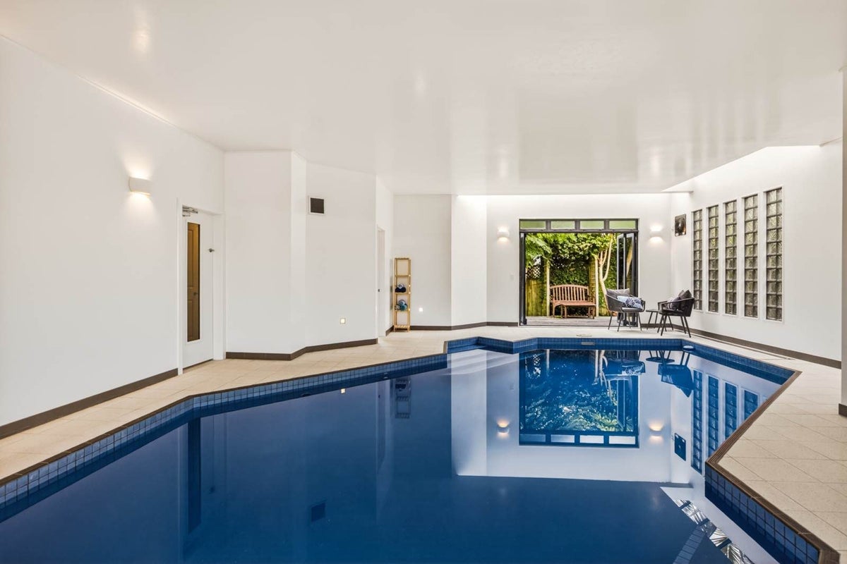 9A Scarboro Terrace, Murrays Bay, Auckland - Carousel 1