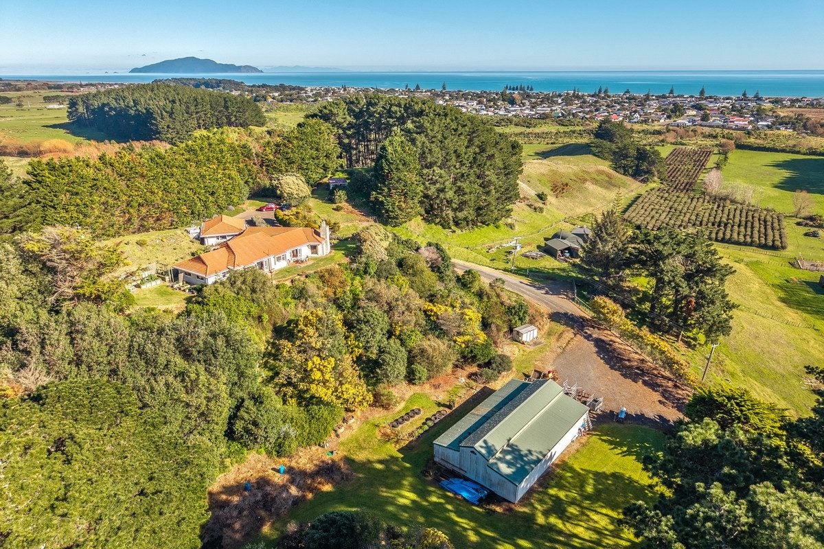 85 Old Coach Road North, Otaki - Carousel 1
