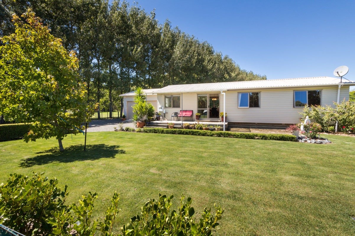 552 Whitmore Road, Linton, Palmerston North - Carousel 1