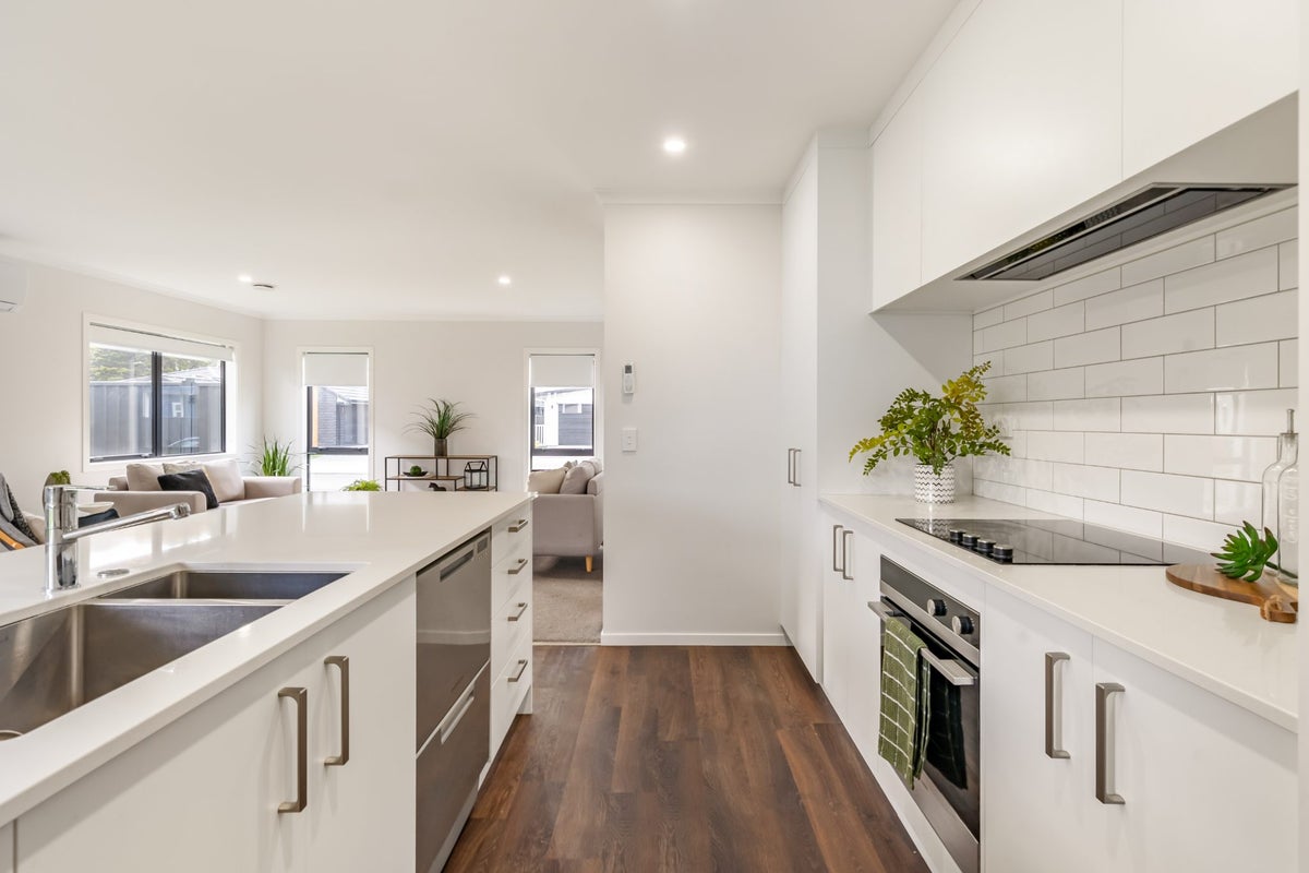 34 Castletown Street, Wallaceville, Upper Hutt - Carousel 2