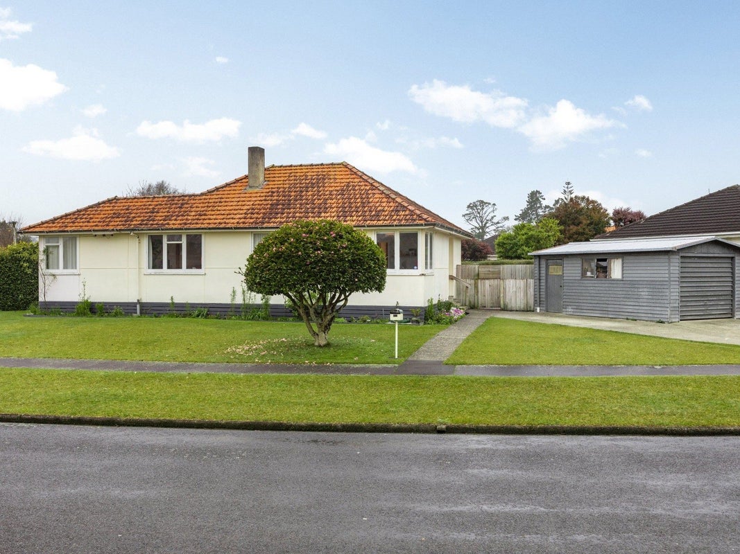 21 Pollen Crescent, Melville, Hamilton - Carousel 1