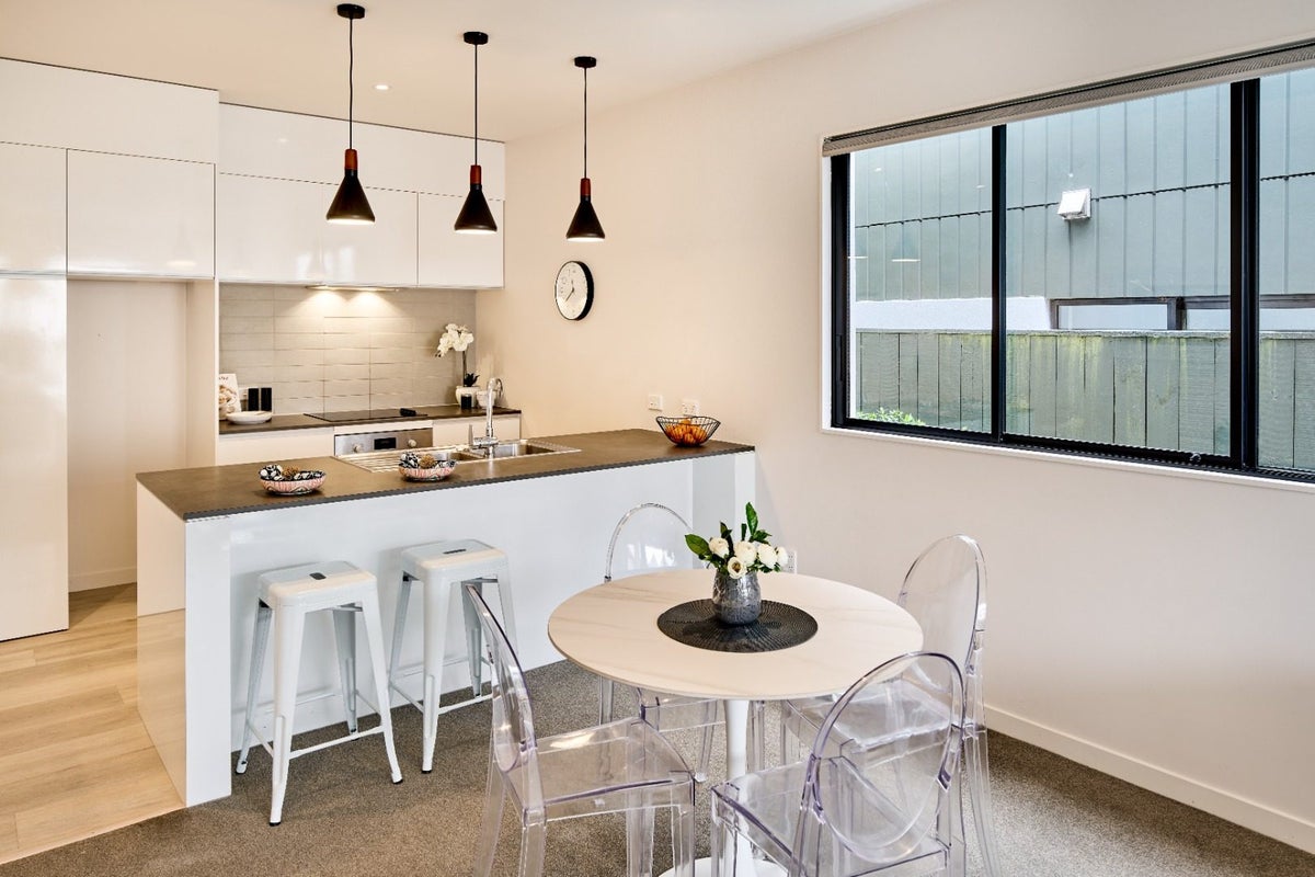 19/6 Oswald Crescent, Paparangi, Wellington - Carousel 2