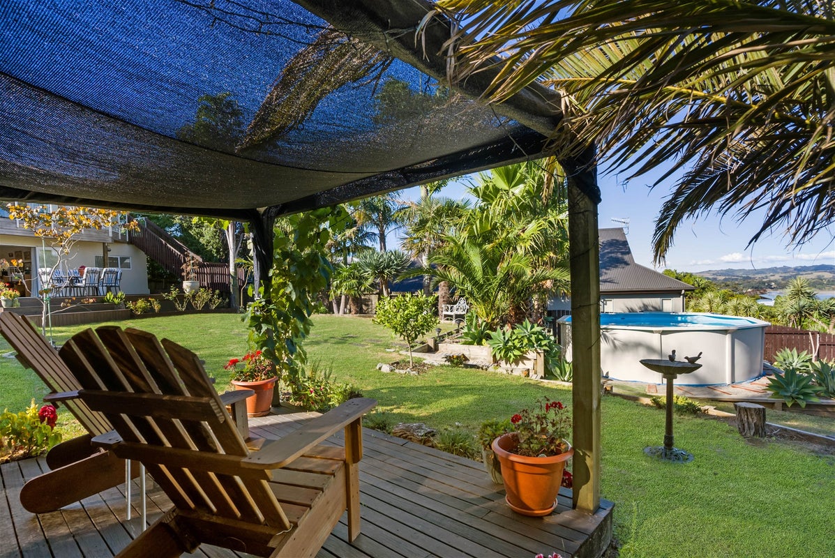 113 Sandspit Road, Shelly Park, Auckland - Carousel 35