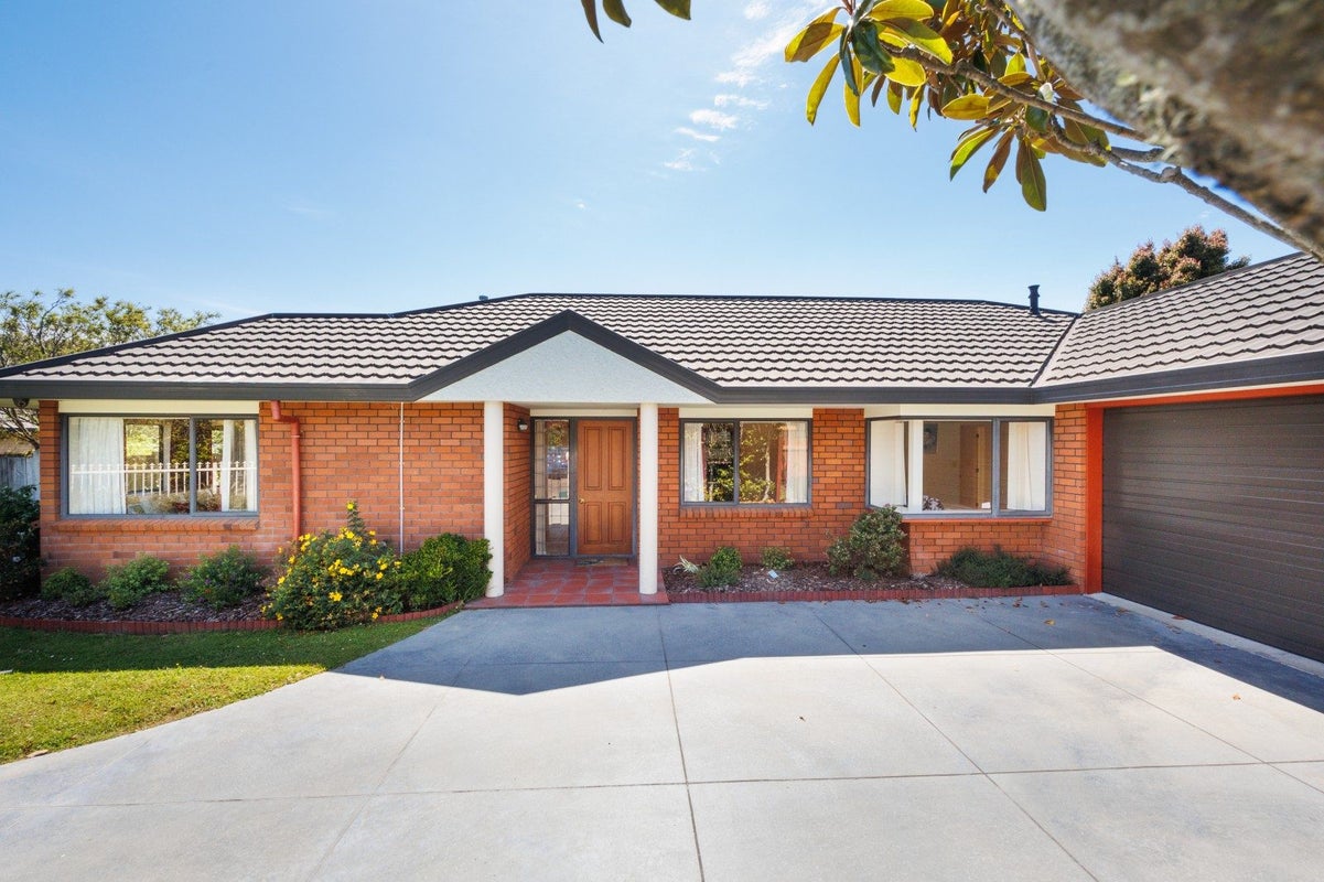 7 Jasmine Place, Fitzherbert, Palmerston North - Carousel 2