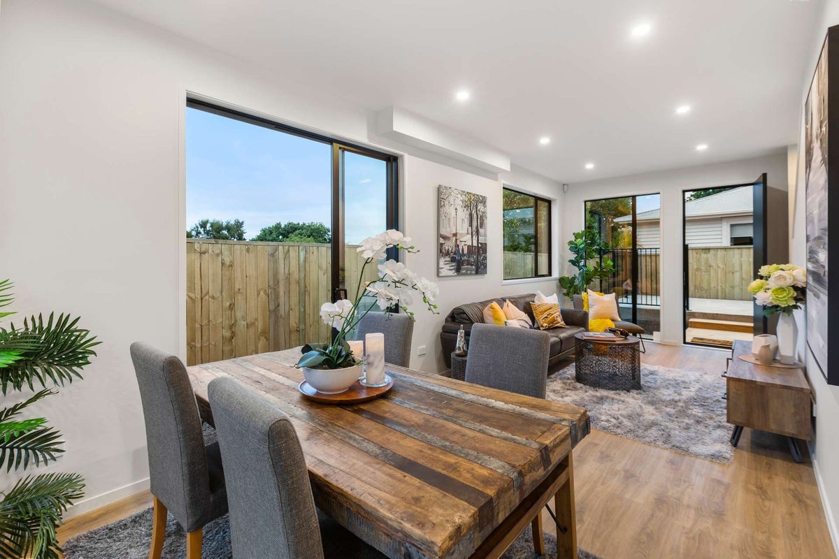 14 Roland Hill, Glen Eden, Auckland - Carousel 2