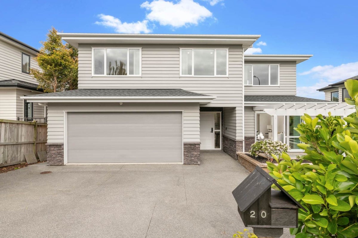 20 Newport Place, Forrest Hill, Auckland - Carousel 1