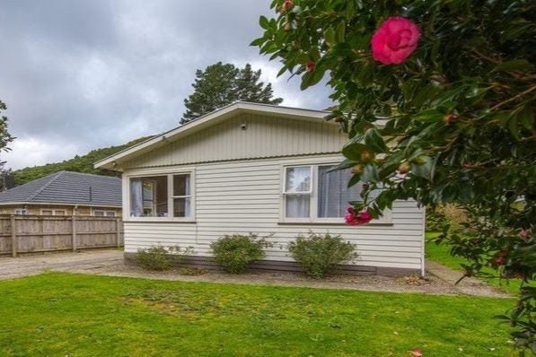 61 Sunny Grove, Wainuiomata, Lower Hutt - Carousel 17