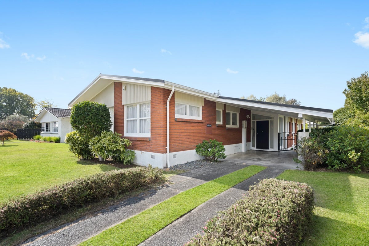 46 Hooker Avenue, Chedworth, Hamilton - Carousel 20