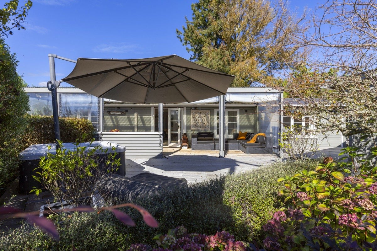 9 Tawa Street, Hilltop, Taupo - Carousel 1