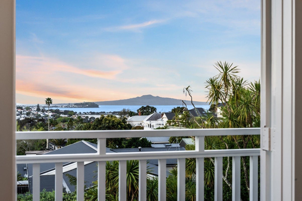 12A Seaview Road, Remuera, Auckland - Carousel 2