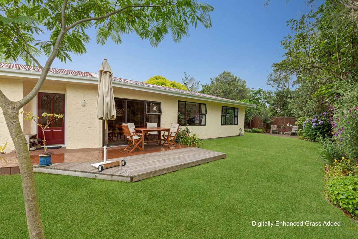 9 Photinia Place, Aramoho, Whanganui - Carousel 1