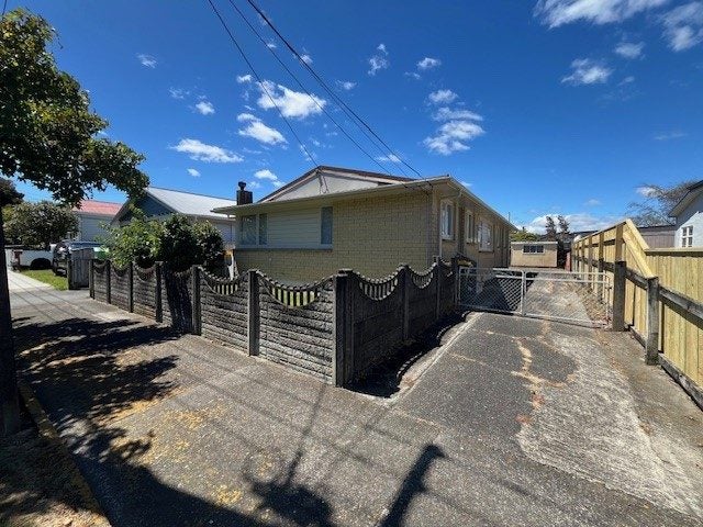 7A Kiwi Street, Alicetown, Lower Hutt - Carousel 1