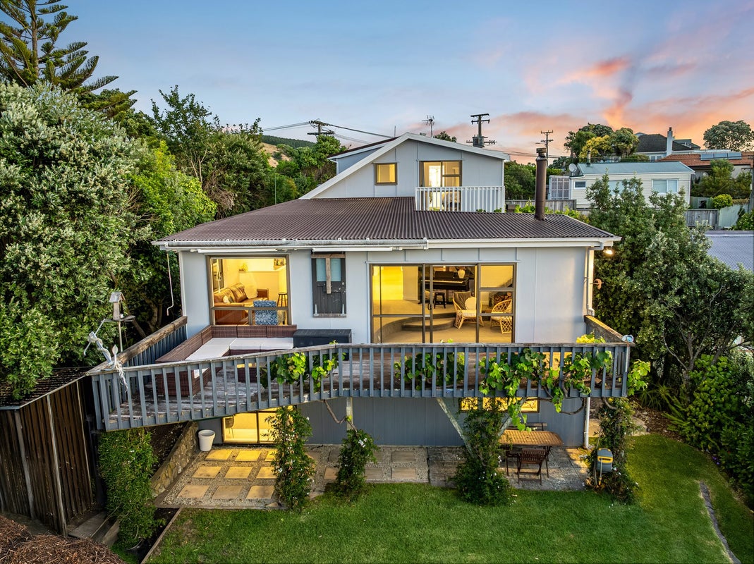 1 Haunui Way, Pukerua Bay, Porirua - Carousel 1