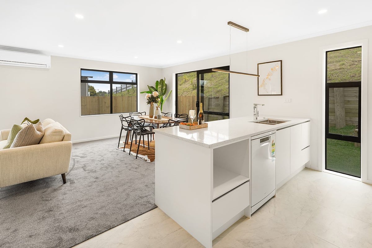 9 Oku Close, Hillcrest, Hamilton - Carousel 2
