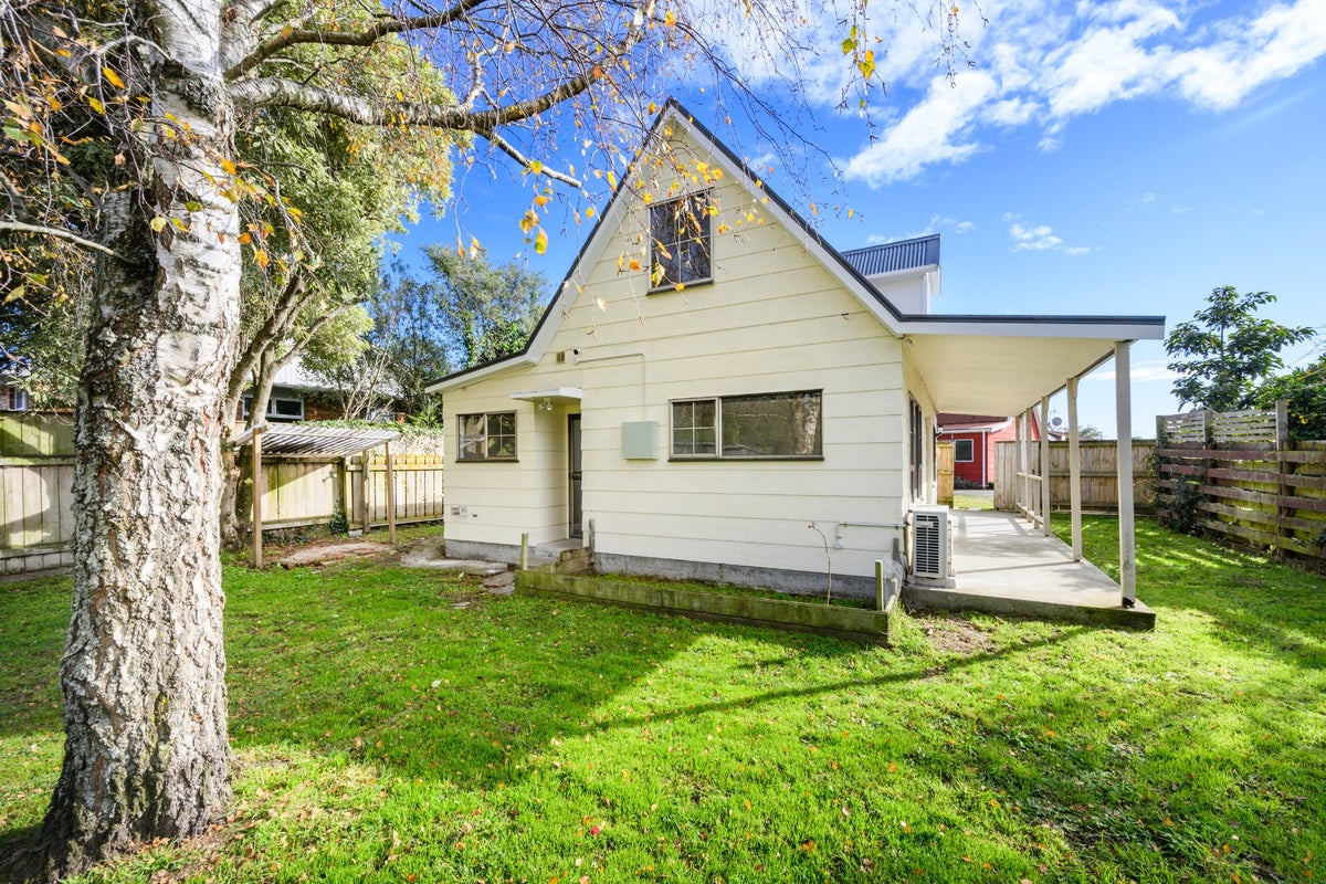 83B Rugby Street, Awapuni, Palmerston North - Carousel 2