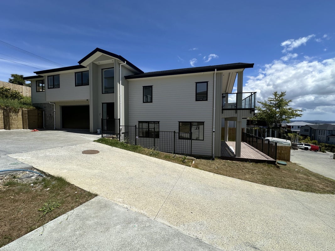 18 Anehu Place, Greenhithe, Auckland - Carousel 1