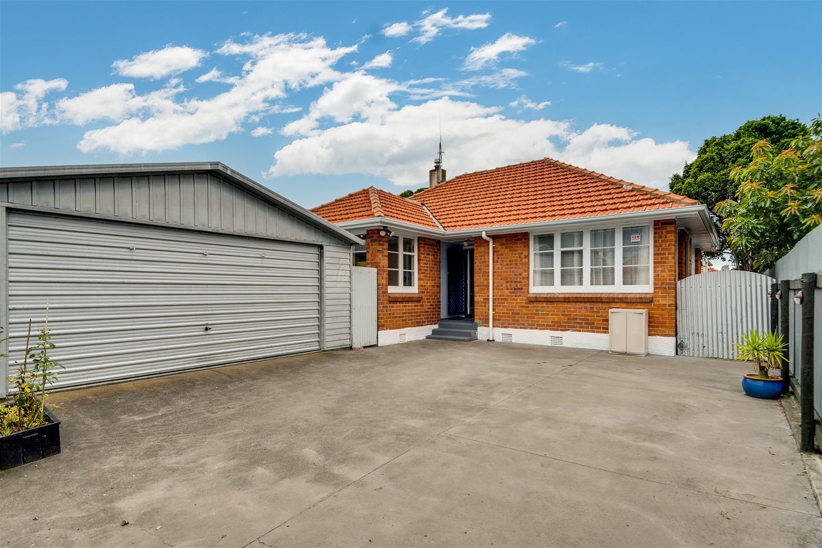 97 Nuffield Avenue, Marewa, Napier - Carousel 1