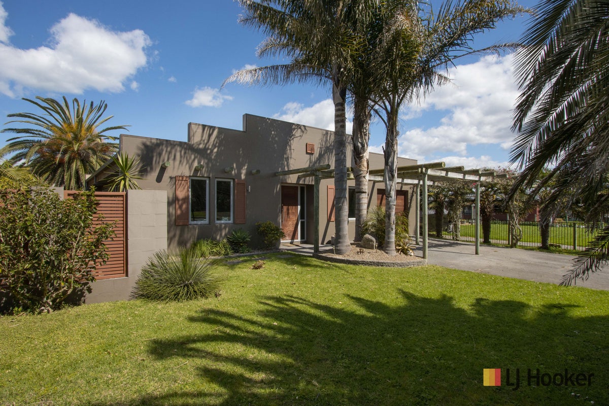 71 Athenree Road, Athenree, Waihi Beach - Carousel 1