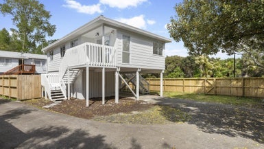 1/50 Borich Road, Sunnyvale, Auckland - Carousel 1