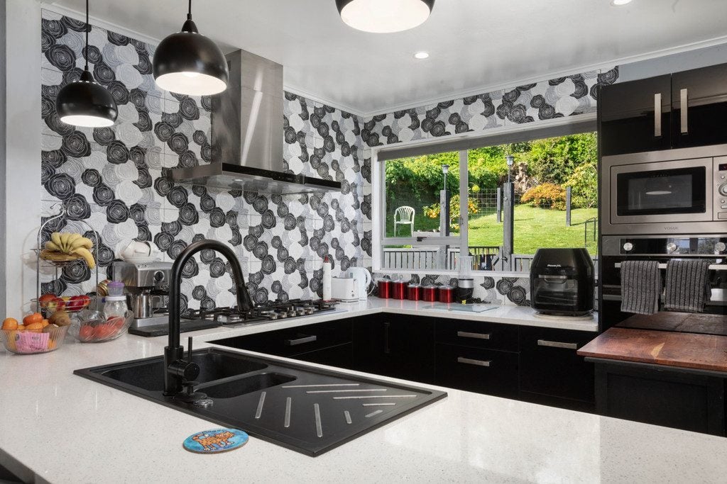 16 Hill Street, Paeroa, Paeroa - Carousel 2