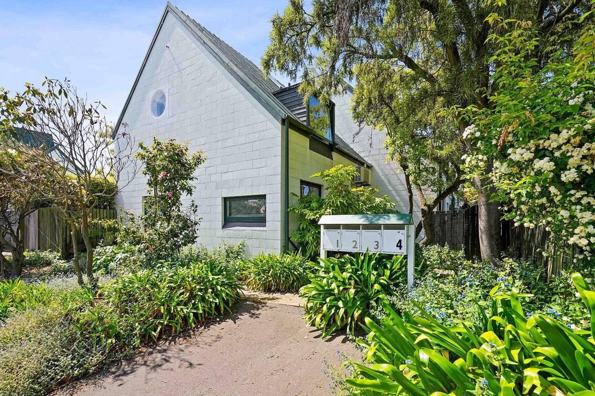 2/12 Shrewsbury Street, Merivale, Christchurch - Carousel 2