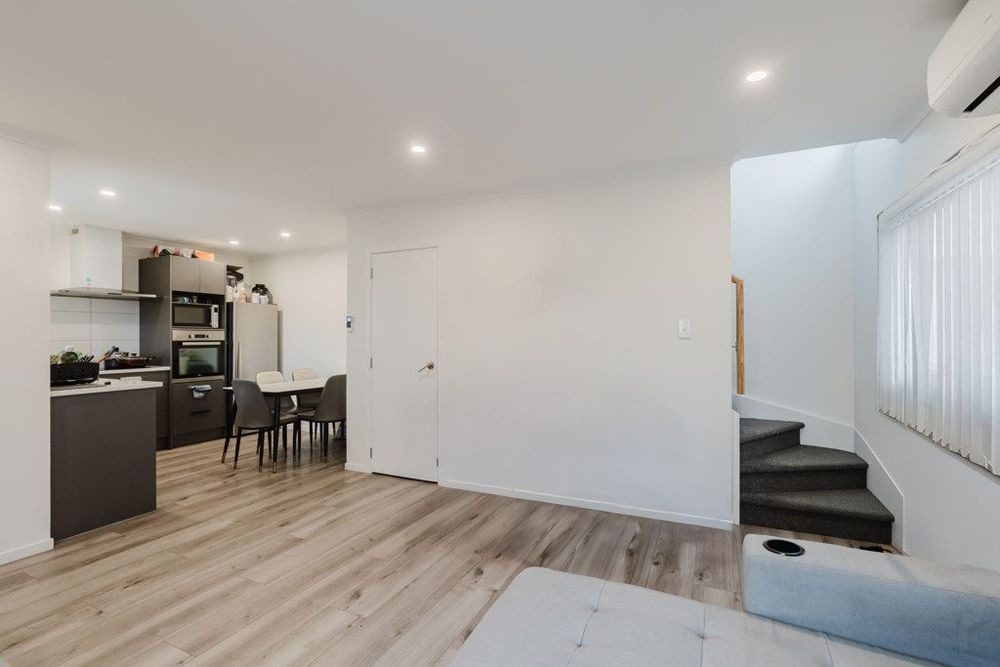 1/70 Cameron Road, Hamilton East, Hamilton - Carousel 2