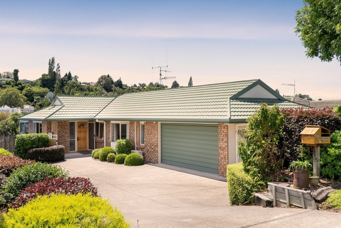 137 Cheyne Road, Pyes Pa, Tauranga - Carousel 1