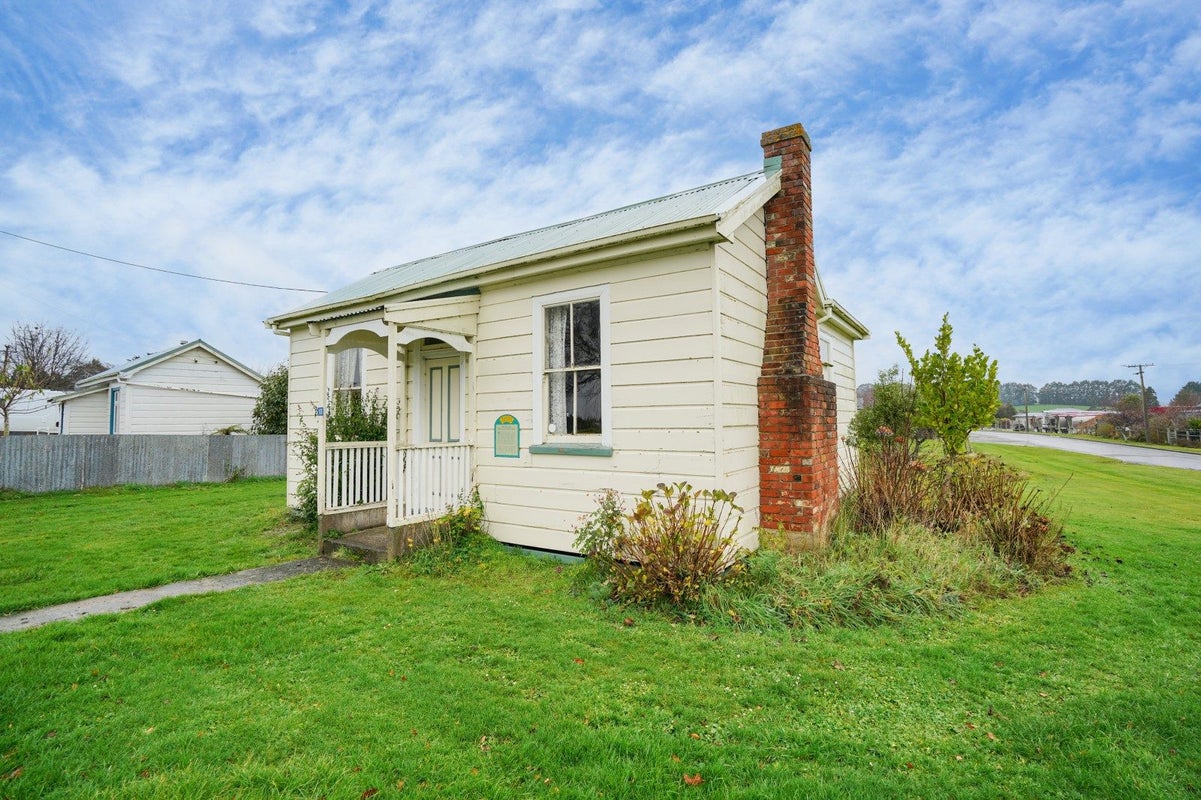 13 High Street, Milton - Carousel 2