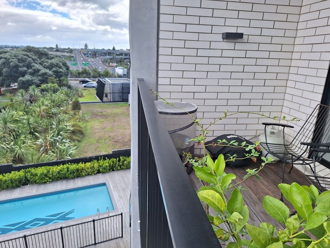 203/1C Oakley Avenue, Waterview, Auckland - Carousel 2