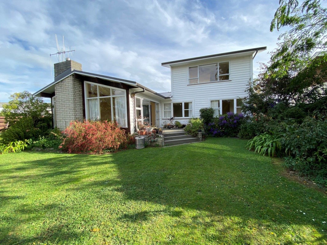17 Rennie Avenue, Milson, Palmerston North - Carousel 15