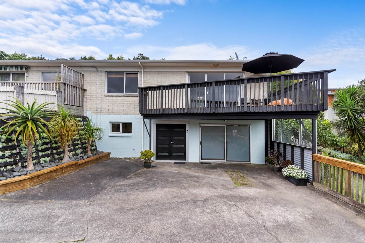 2/10 Sherie Place, Howick, Auckland - Carousel 1