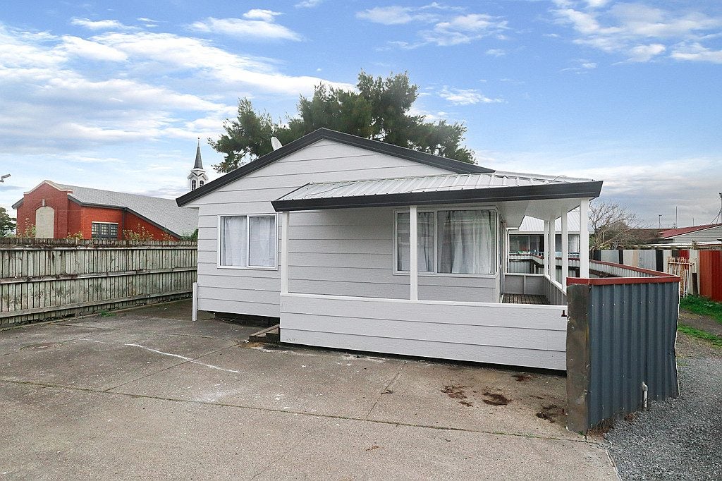 2/9 Robertson Road, Favona, Auckland - Carousel 1